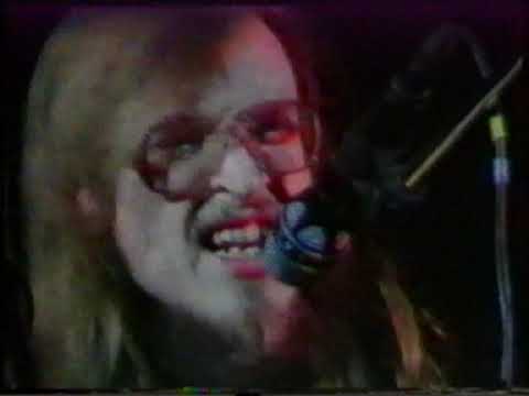 Видео: ЕГОР ЛЕТОВ И ЯНКА ДЯГИЛЕВА - Выступление На Мемориале АЛЕКСАНДРА БАШЛАЧЁВА (БКЗ "Октябрьский" 1990)