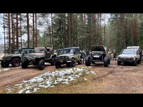 Видео: Пробка из шести Jeep Wrangler Rubicon против Нивы и Уаза