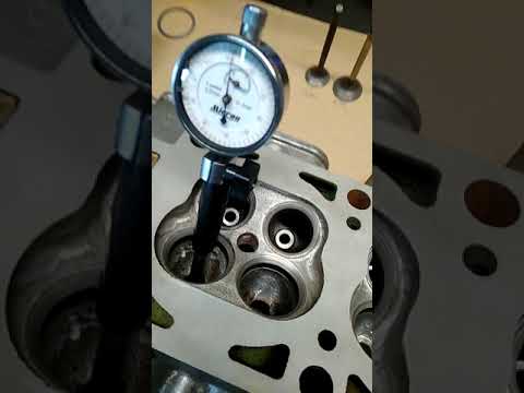Видео: проверка зазора клапан - втулка ГБЦ ЗМЗ 409