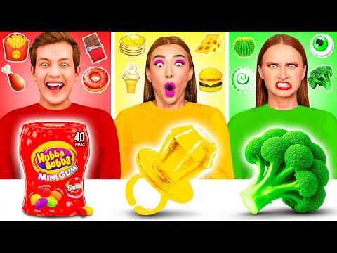 Видео: 24 Часа Едим Еду Одного Цвета Челлендж | Безумная Кулинарная Битва от TeenTeam Challenge