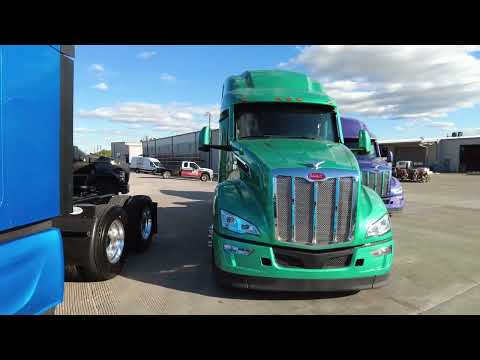 Видео: Peterbilt 579 UltraLoft Cummins X-15 Automatic 2026 года – цвета «Галактический синий», «Изумрудн...