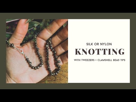 Видео: Инструкция: завязывание узлов пинцетом и завершение с помощью бусин-ракушек + застёжка