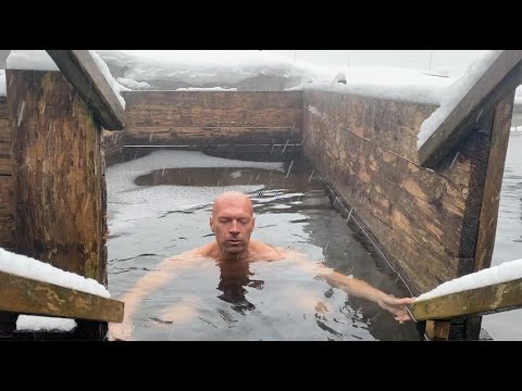 Видео: Как получать пользу от погружений в ледяную воду. Методика дыхания по Wim Hoff.