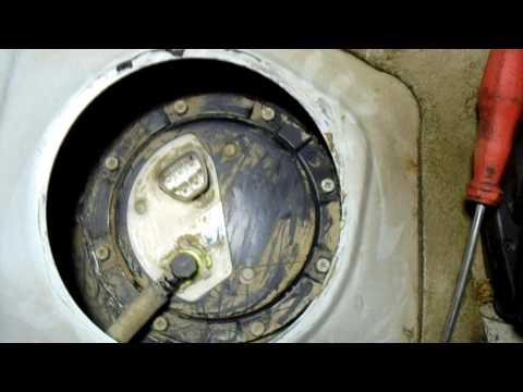 Видео: Автодиагностика Тойота Клюгер. Заводится и глохнет.