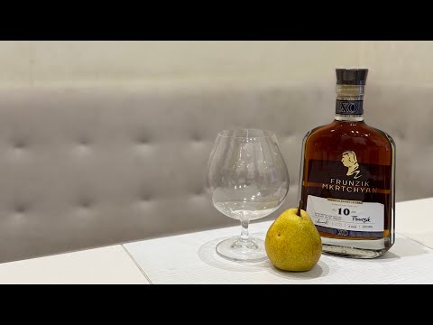 Видео: Обзор коньяк Frunzik Mkrtchyan 10 лет XO