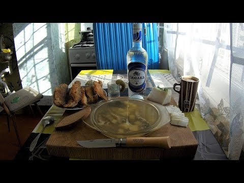 Видео: ЖАРЮ РЫБУ И ВАРЮ УХУ ПОД ВОДОЧКУ\ОБЗОР ТОРЦЕВОЙ ДОСКИ И ПОСЫЛОЧКИ ИЗ ИРЛАНДИИ ОТ ДРУЗЕЙ