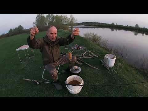 Видео: Первый выезд с ночевкой на рыбалку в этом году. Открытие. Ловим на фидер.