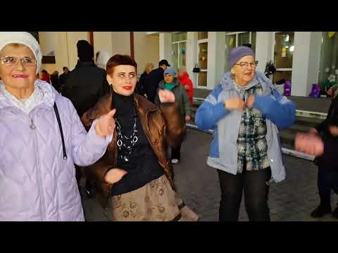 Видео: 8.11.25г..."Ты Была Мелодией Моей"... звучит на Танцполе в Гомельском парке... 