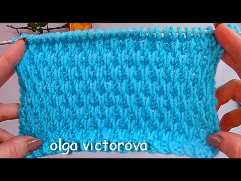 Видео: ПЛОТНЫЙ ФАКТУРНЫЙ УЗОР МЕЛКИМИ СОТАМИ  901 Вязание Узоры спицами