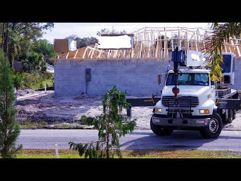 Видео: Как строят дома во Флориде?🏗🧱🏠Стандартная стройка.