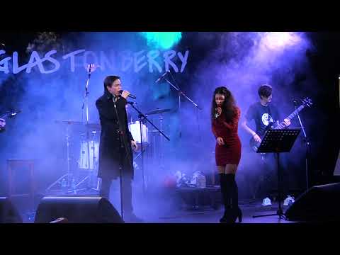 Видео: Александр Казьмин и Мерцедес Чампаи "Кромешная тьма" (мюзикл "Бал вампиров") - Glastonberry 02.11.17