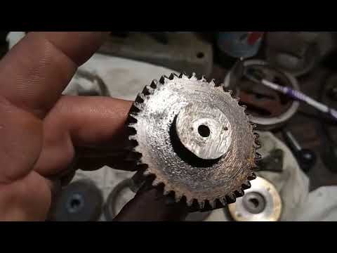 Видео: Восстанавливаем фартук станка ТВ-4. Дефектовка.ч.1