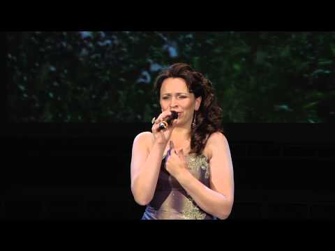Видео: Елена Рогожникова -  Старый дом (Калина Красная 2013)