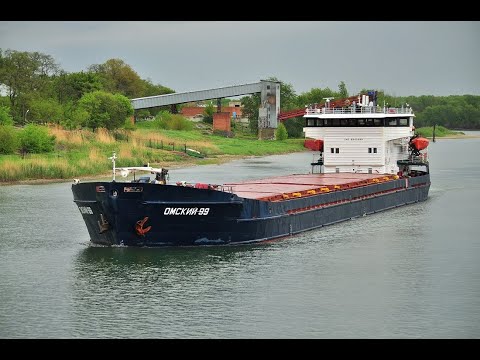 Видео: Теплоход "Омский" Машинное отделение.