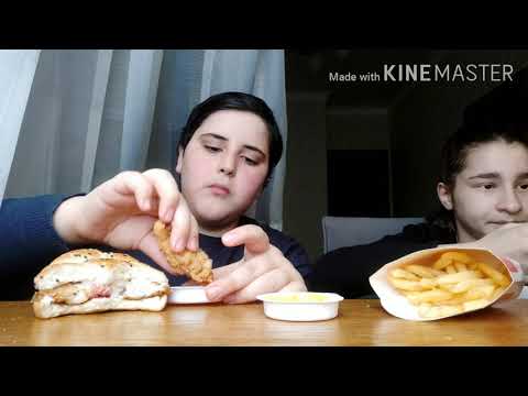 Видео: Совместный мукбанк с моей сестрой ; КФС