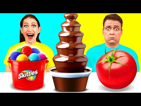 Видео: Шоколадный Фонтан Челлендж | Кулинарная Битва с Едой от Fun Teen