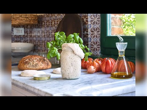 Видео: Как кормить закваску? Самые частые ошибки!