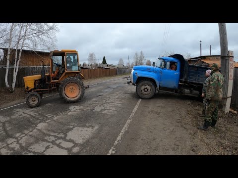 Видео: Т-25 тянет ЗИЛ-130 из огорода! Что получится? Возим навоз!