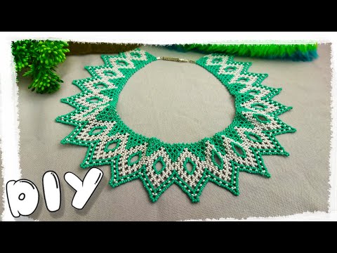 Видео: DIY Колье из бисера в серо-зеленых цветах. Бисероплетение