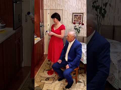Видео: Чоловік збирається на зустріч однокласників. Вказівки від дружини🤣