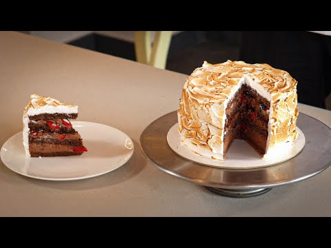 Видео: НЕ ЗРЯ ЭТОТ ТОРТ ЛЮБЯТ МИЛЛИОНЫ! Удивительно вкусный БИСКВИТНЫЙ ТОРТ c меренговым кремом и ягодами