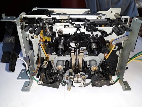 Видео: Кассетная дека Pioneer CT-S740S (Часть 3) Адовые мучения с узлом подмотки - меняем идлер.