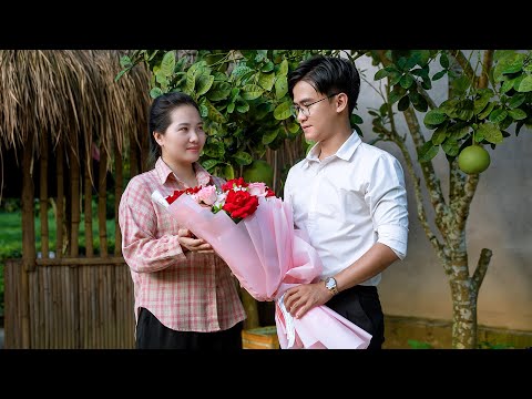 Видео: Офицер Ли робко признается в любви нищенке Сэм.