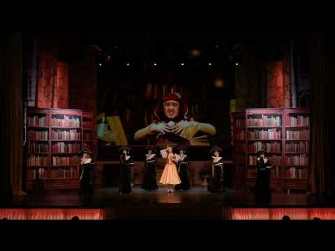 Видео: Дворец искусств города Братска - Сказка Красавица и Чудовище