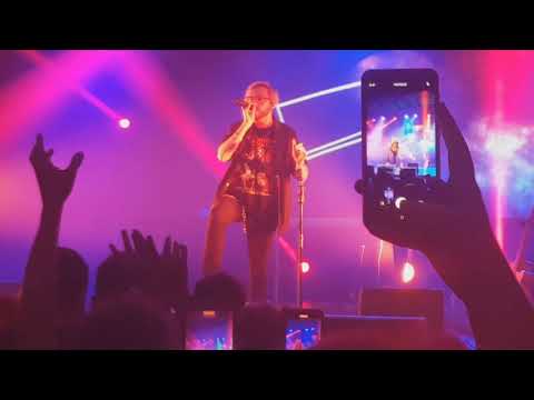 Видео: pyrokinesis начал петь сигаретку без кнопки, потом перестал, но потом снова начал петь.