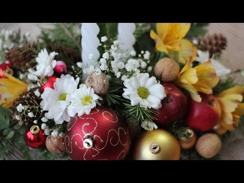 Видео: Новогодняя композиция с живыми цветами. Мастер-класс
