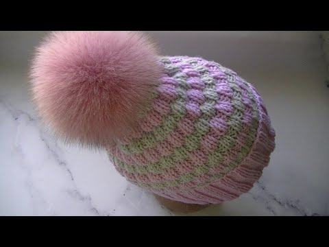 Видео: ОЧАРОВАТЕЛЬНАЯ,  ДВУХЦВЕТНАЯ ШАПОЧКА СПИЦАМИ.