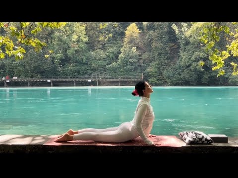 Видео: РАСТЯЖКА на ВСЕ тело за 15 минут для отличного самочувствия | Вытяжение СПИНЫ