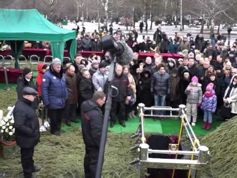 Видео: Похороны Бориса Немцова на Троекуровском кладбище