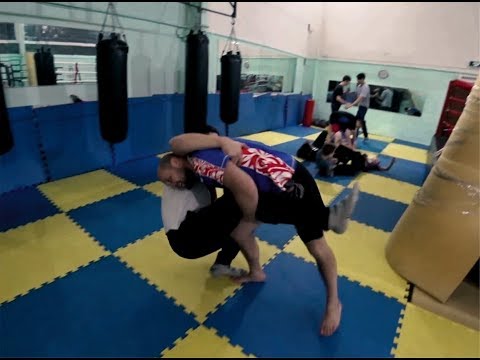 Видео: Где провести время в Сосновоборске: Спортивный клуб "ПЕРЕСВЕТ"