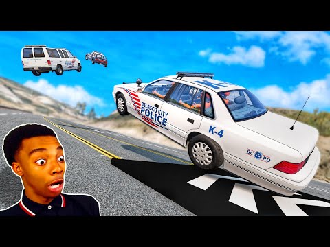 Видео: Полицейская машина 🚨 Смешные моменты 🤣 - [BeamNG.Drive]