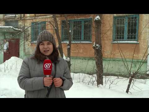 Видео: Жильцы дома в Омске решают вопрос об открытии музея Егора Летова