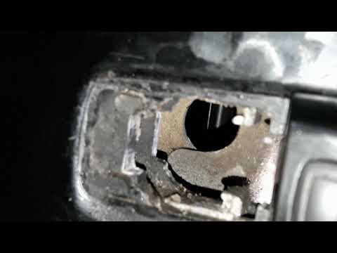 Видео: Патфайндер R51. Маленькая мелочь при разборке передней наружней ручки.