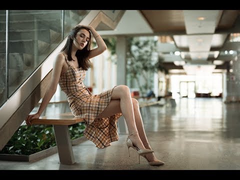 Видео: Как совместить стробоскопический свет с естественным освещением с помощью портретной тарелки и ст...