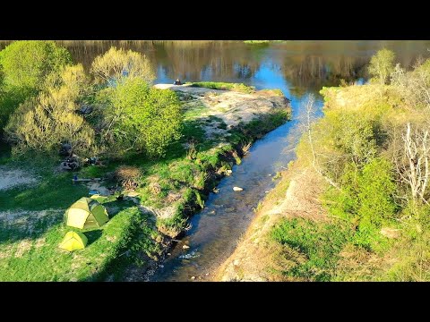 Видео: Три ночи на красивой реке. Ловим щуку с лодки. Рыбалка, жарёха, отдых. Форель и хариус в ручье.