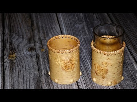 Видео: Два подстаканника по новому, из бересты, с применением деревянных гвоздей.