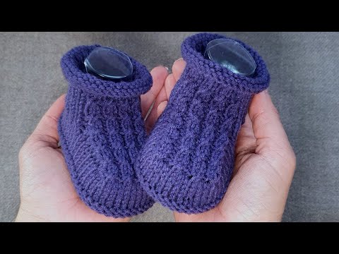 Видео: Пинетки спицами / от 0 до 6 мес