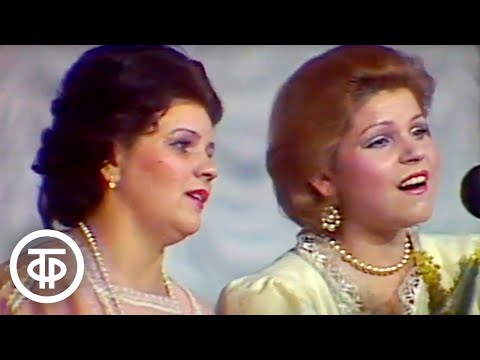 Видео: Квартет сестер Литвиненко "От людей на деревне не спрятаться" (из к/ф "Дело было в Пенькове") (1990)