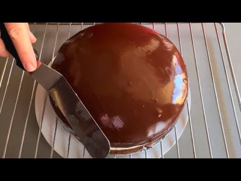 Видео: Шоколадный торт с кремом чиз /Как приготовить и собрать торт !?