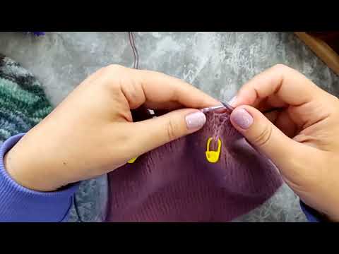 Видео: Как убавить макушку  шапки в лицевой глади.