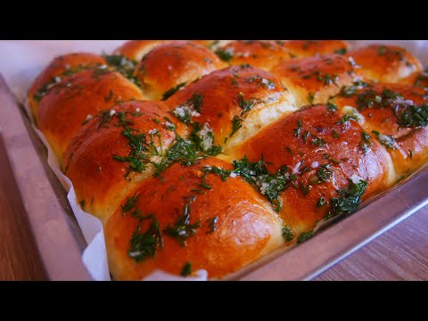 Видео: Пампушки с чесноком и зеленью Домашняя выпечка