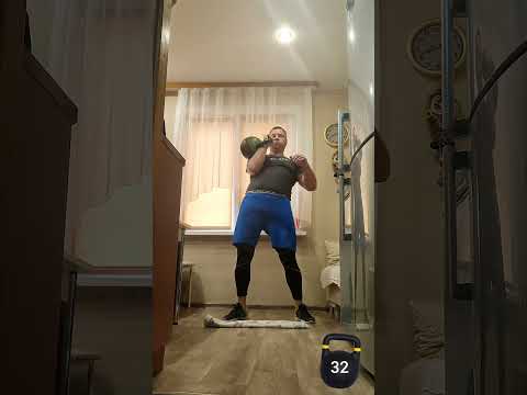 Видео: Комплекс с гирей 32кг на силовую выносливость в лесенку 5-10-15-20(см. описание)+25 в конце.