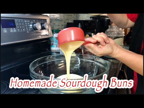 Видео: Простые булочки на закваске