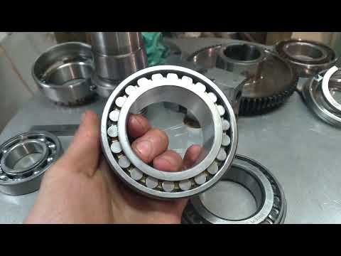 Видео: Замена подшипников шпинделя токарного станка 1П611 на роликовые (эксперимент).