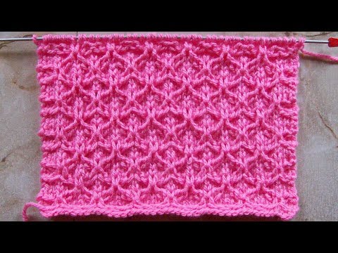 Видео: Рельефный узор в технике клоке Вязание спицами Видеоурок 260