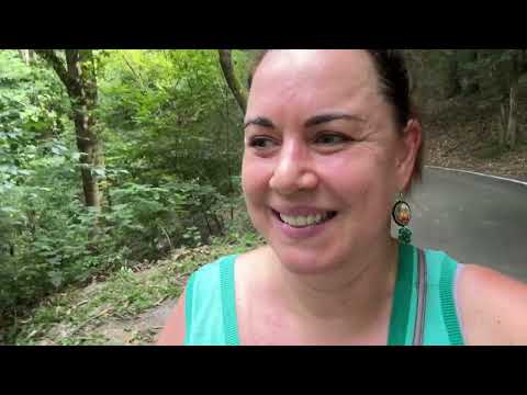 Видео: Итальянцы в ресторан прилетают на вертолете. Чуть не померла, мой первый хайк в Италии